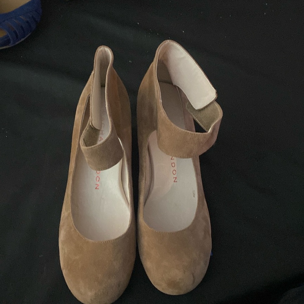 Pre-owned, tan wedges